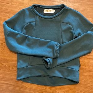 Deso cropped green sweatshirt